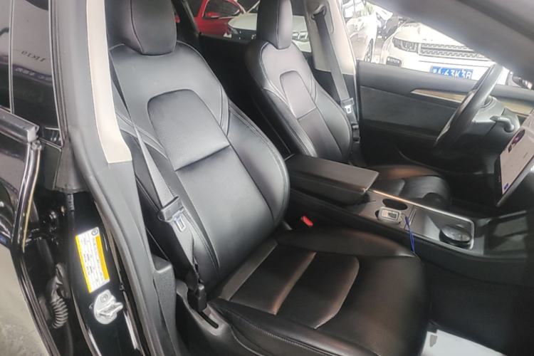 Used Tesla Model 3 2022 Rear-Wheel-Drive Version Right Front Seat