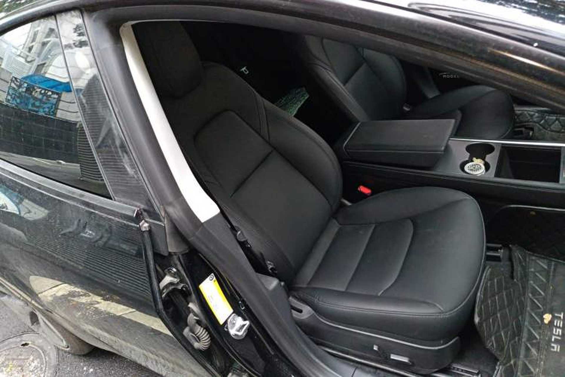 Used Tesla Model 3 2022 Rear-Wheel-Drive Version Right Front Seat