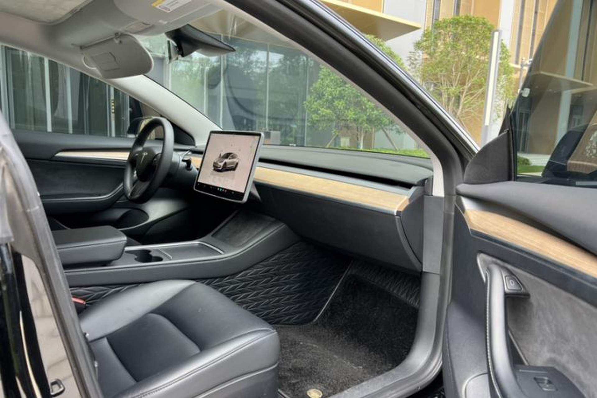 Used Tesla Model 3 2022 Rear-Wheel-Drive Version Right Front Seat