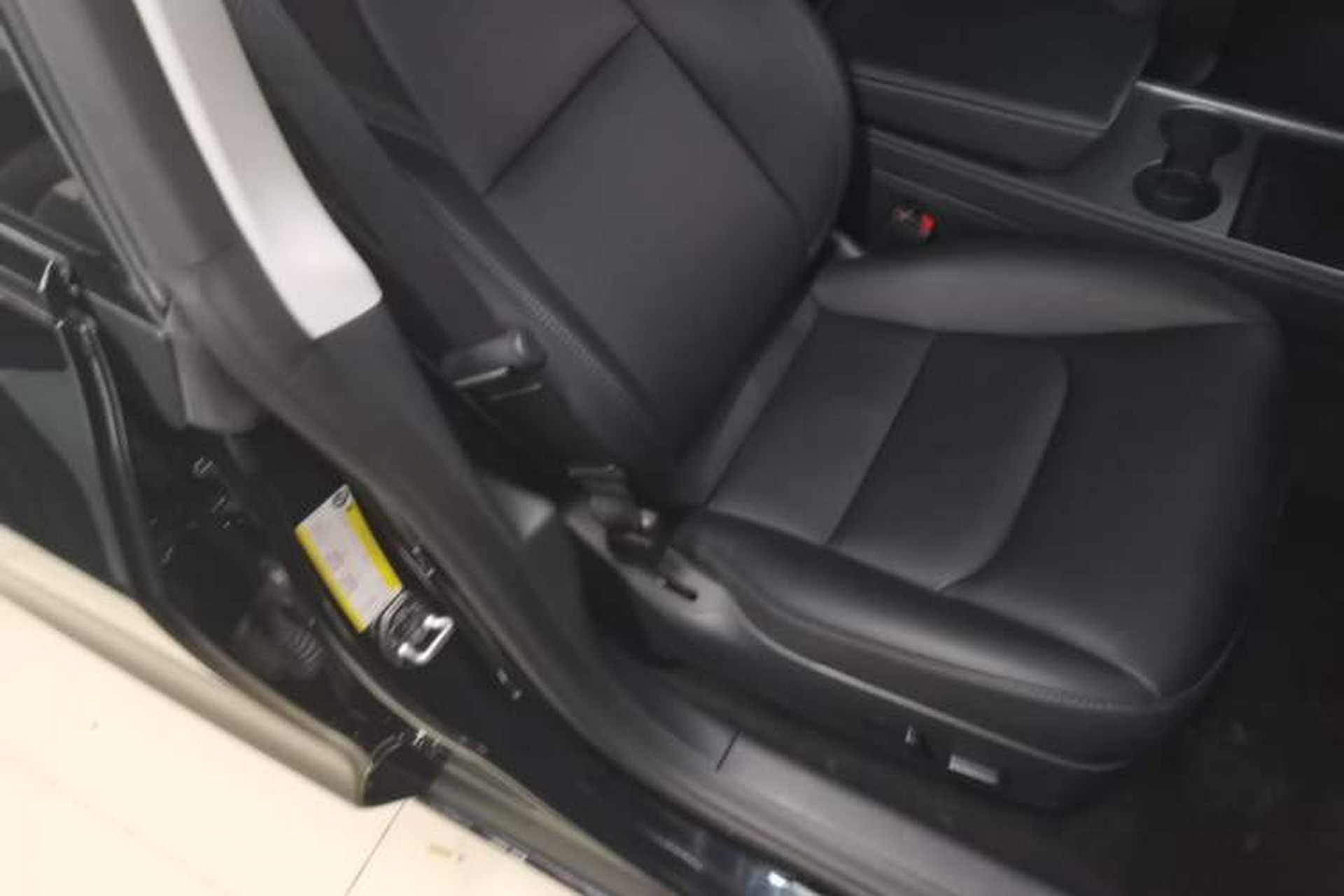 Used Tesla Model 3 2022 Rear-Wheel-Drive Version Right Front Seat