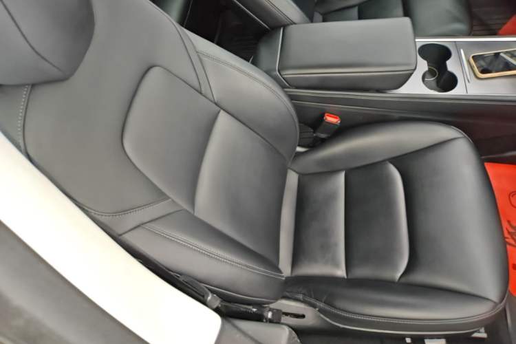 Used Tesla Model 3 2022 Rear-Wheel-Drive Version Right Front Seat