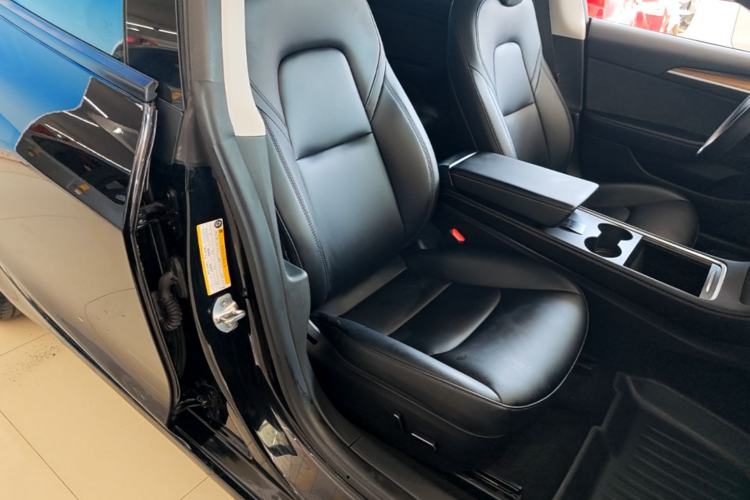 Used Tesla Model 3 2022 Rear-Wheel-Drive Version Right Front Seat