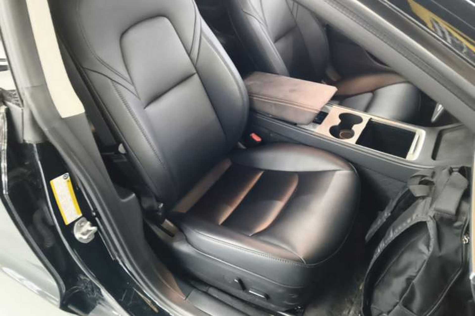 Used Tesla Model 3 2022 Rear-Wheel-Drive Version Right Front Seat