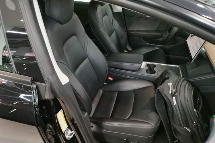 Used Tesla Model 3 2022 Rear-Wheel-Drive Version Right Front Seat