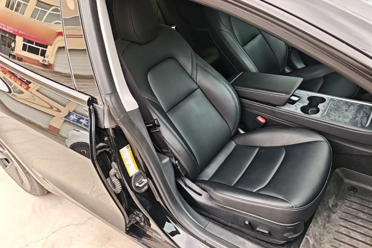Used Tesla Model 3 2022 Rear-Wheel-Drive Version Right Front Seat