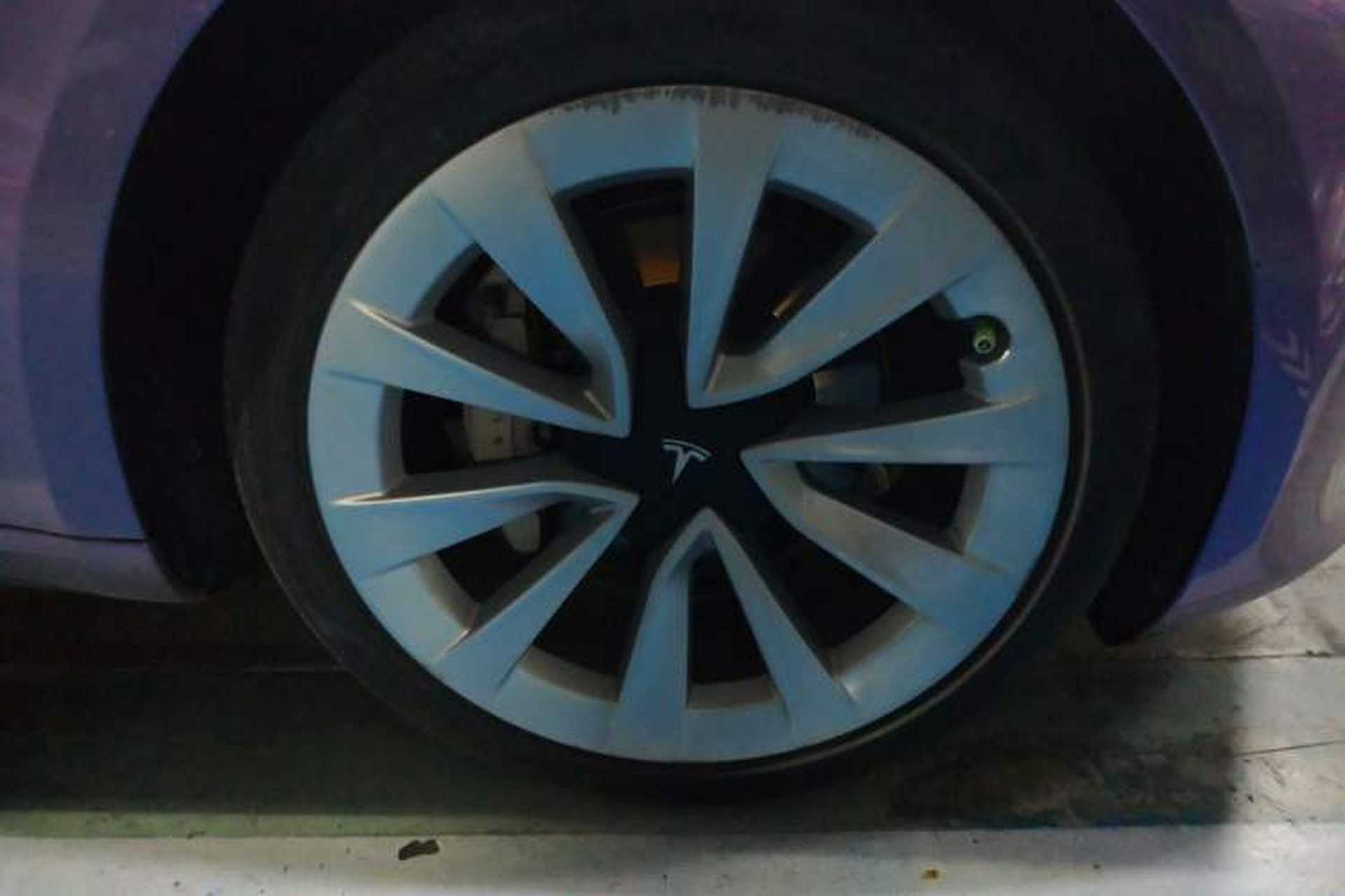Used Tesla Model 3 2022 Rear-Wheel-Drive Version Right Front Wheel Hub