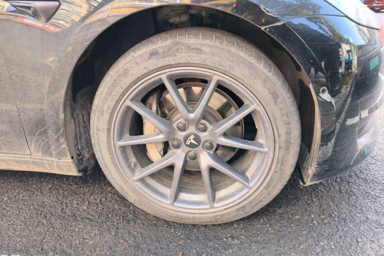 Used Tesla Model 3 2022 Rear-Wheel-Drive Version Right Front Wheel Hub