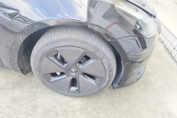Used Tesla Model 3 2022 Rear-Wheel-Drive Version Right Front Wheel Hub