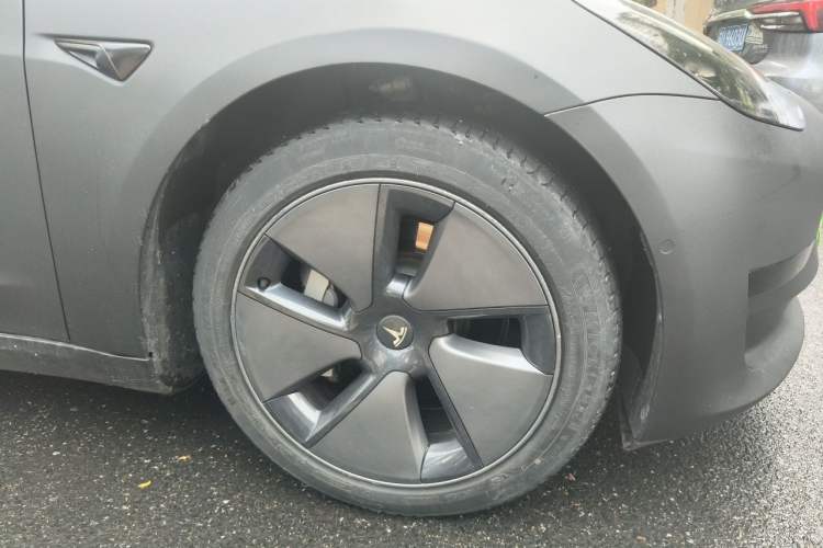 Used Tesla Model 3 2022 Rear-Wheel-Drive Version Right Front Wheel Hub