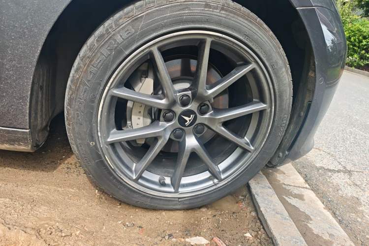 Used Tesla Model 3 2022 Rear-Wheel-Drive Version Right Front Wheel Hub
