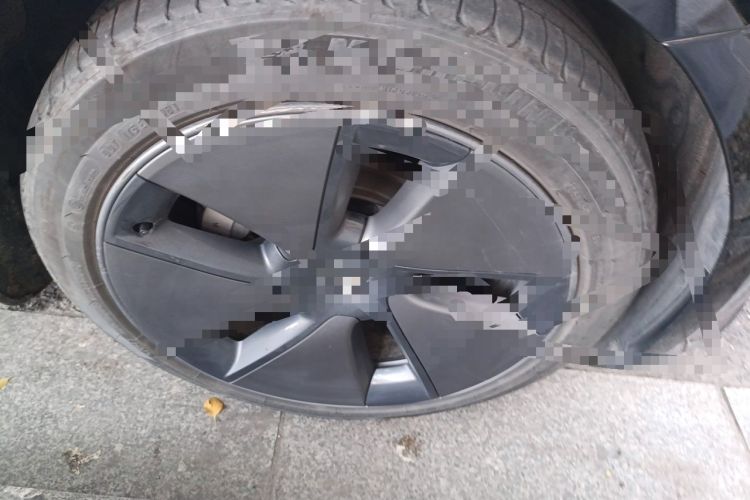 Used Tesla Model 3 2022 Rear-Wheel-Drive Version Right Front Wheel Hub