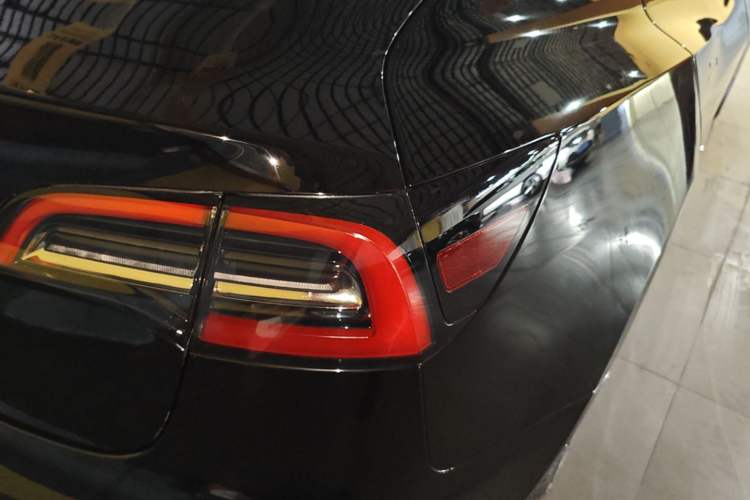 Used Tesla Model 3 2022 Rear-Wheel-Drive Version Right Rear Taillight