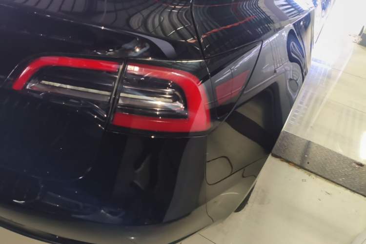 Used Tesla Model 3 2022 Rear-Wheel-Drive Version Right Rear Taillight