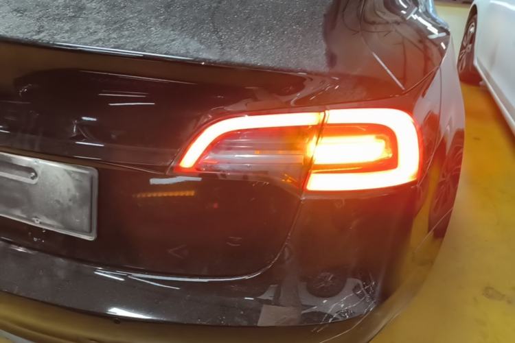 Used Tesla Model 3 2022 Rear-Wheel-Drive Version Right Rear Taillight