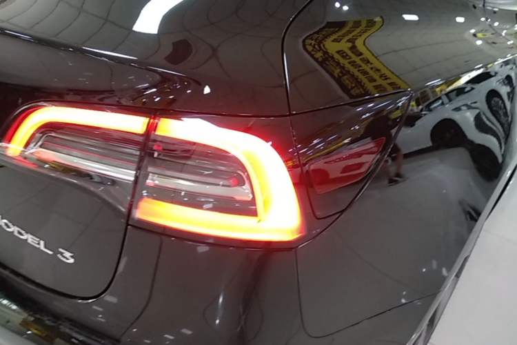Used Tesla Model 3 2022 Rear-Wheel-Drive Version Right Rear Taillight