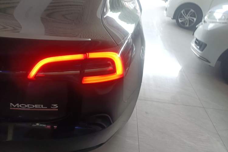 Used Tesla Model 3 2022 Performance High-Performance All-Wheel-Drive Version Right Rear Taillight