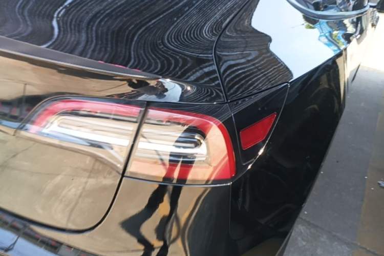 Used Tesla Model 3 2022 Performance High-Performance All-Wheel-Drive Version Right Rear Taillight