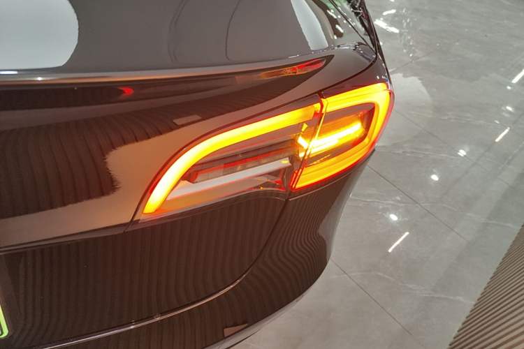 Used Tesla Model 3 2022 Rear-Wheel-Drive Version Right Rear Taillight