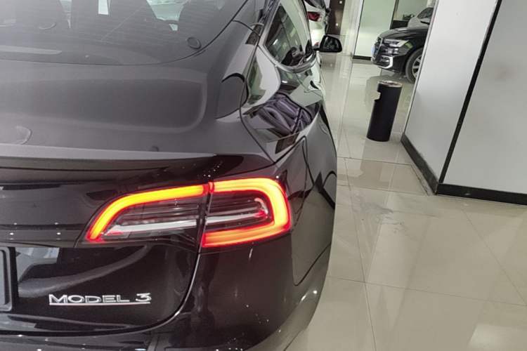 Used Tesla Model 3 2022 Performance High-Performance All-Wheel-Drive Version Right Rear Taillight