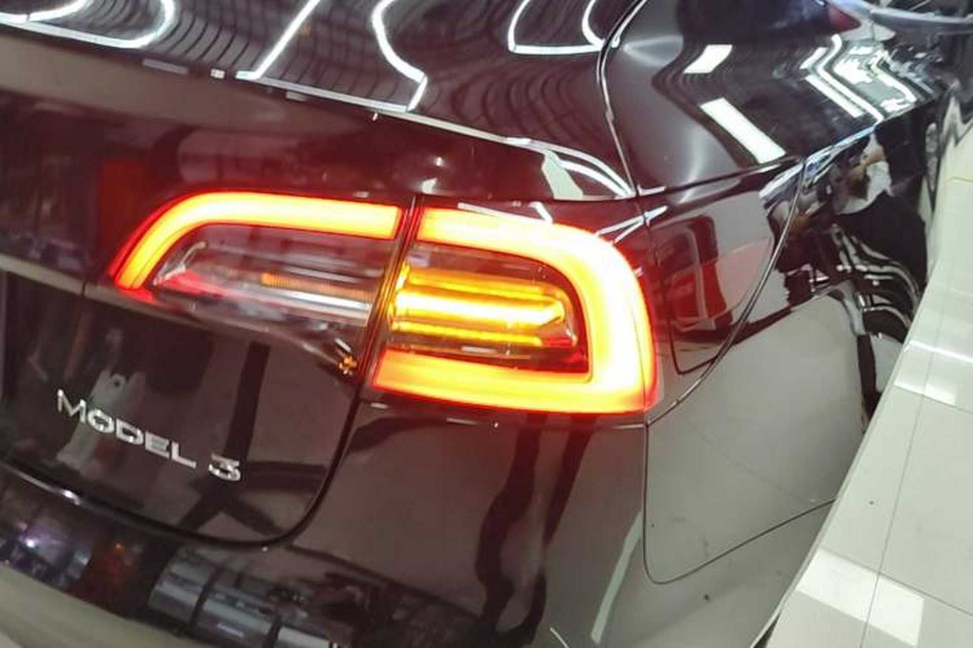 Used Tesla Model 3 2022 Rear-Wheel-Drive Version Right Rear Taillight