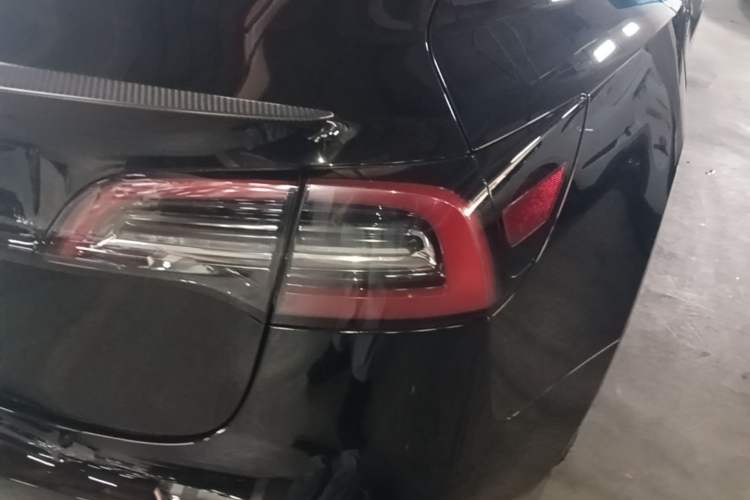 Used Tesla Model 3 2022 Performance High-Performance All-Wheel-Drive Version Right Rear Taillight