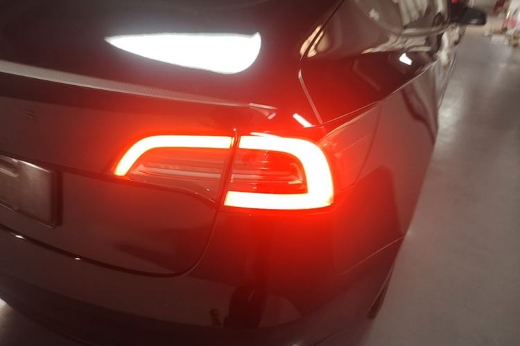 Used Tesla Model 3 2022 Performance High-Performance All-Wheel-Drive Version Right Rear Taillight