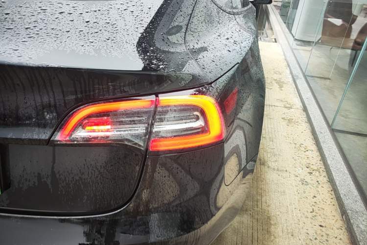 Used Tesla Model 3 2022 Rear-Wheel-Drive Version Right Rear Taillight