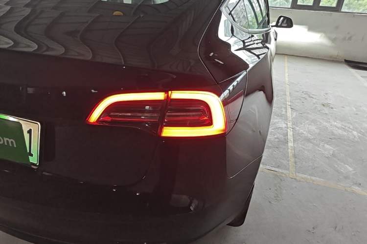Used Tesla Model 3 2022 Rear-Wheel-Drive Version Right Rear Taillight
