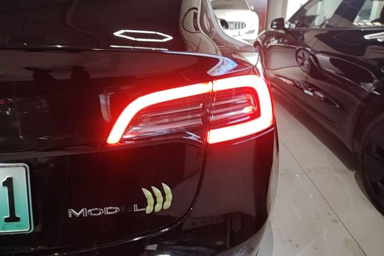 Used Tesla Model 3 2022 Rear-Wheel-Drive Version Right Rear Taillight