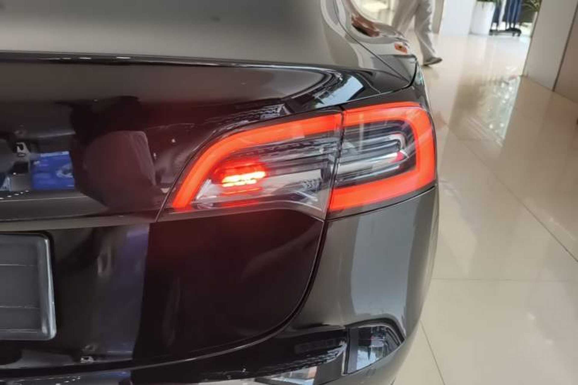 Used Tesla Model 3 2022 Rear-Wheel-Drive Version Right Rear Taillight