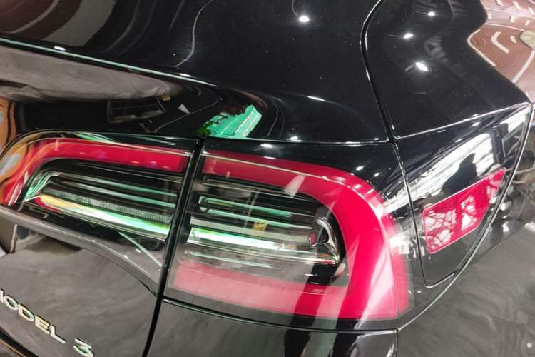 Used Tesla Model 3 2022 Performance High-Performance All-Wheel-Drive Version Right Rear Taillight