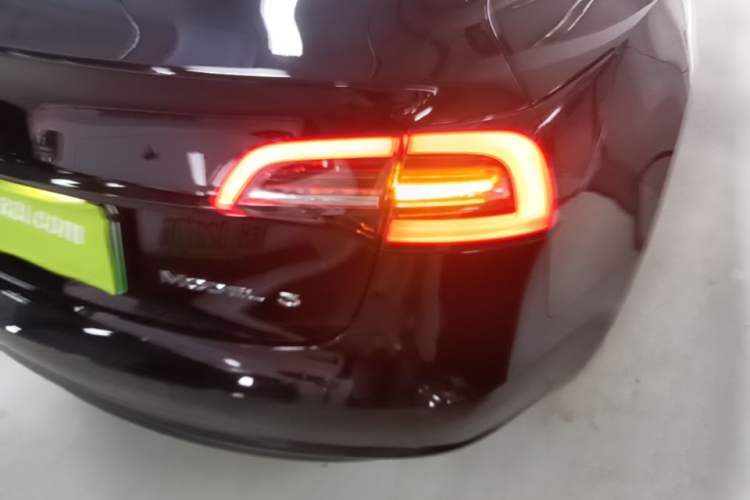 Used Tesla Model 3 2022 Rear-Wheel-Drive Version Right Rear Taillight