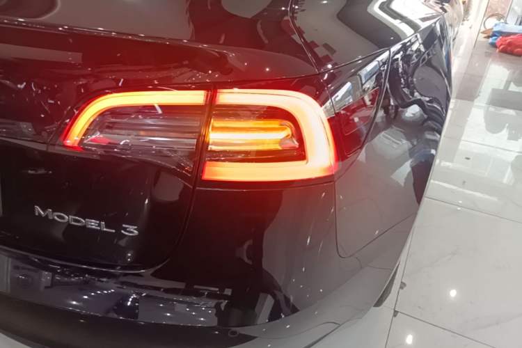 Used Tesla Model 3 2022 Rear-Wheel-Drive Version Right Rear Taillight