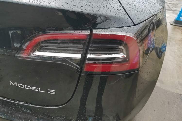 Used Tesla Model 3 2022 Rear-Wheel-Drive Version Right Rear Taillight