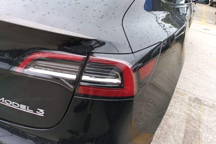 Used Tesla Model 3 2022 Performance High-Performance All-Wheel-Drive Version Right Rear Taillight