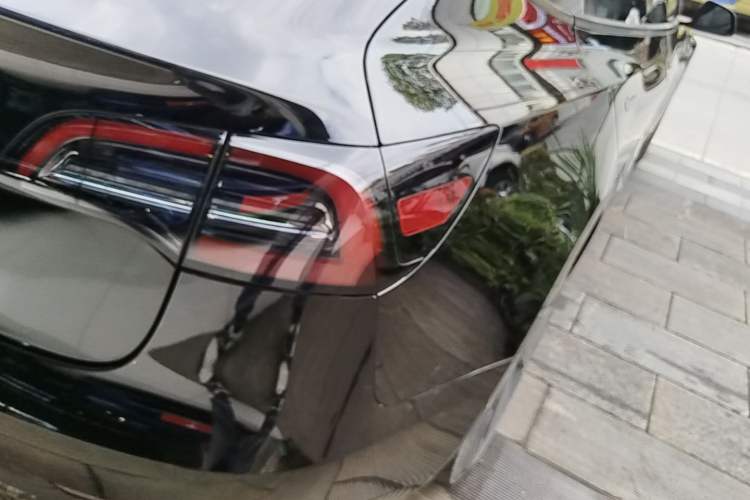 Used Tesla Model 3 2022 Rear-Wheel-Drive Version Right Rear Taillight