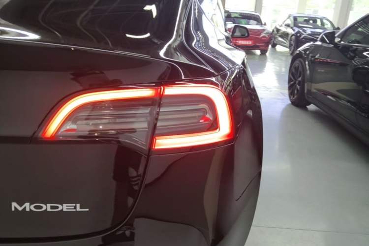 Used Tesla Model 3 2022 Rear-Wheel-Drive Version Right Rear Taillight