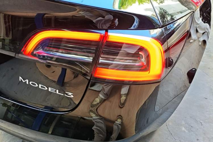 Used Tesla Model 3 2022 Rear-Wheel-Drive Version Right Rear Taillight