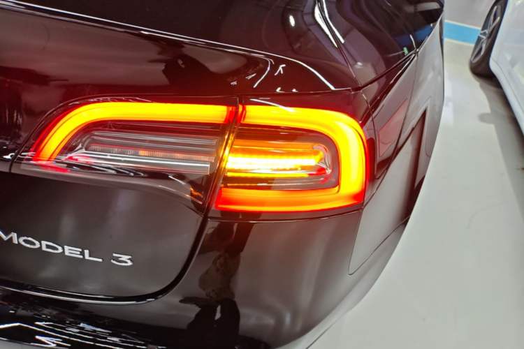 Used Tesla Model 3 2022 Rear-Wheel-Drive Version Right Rear Taillight
