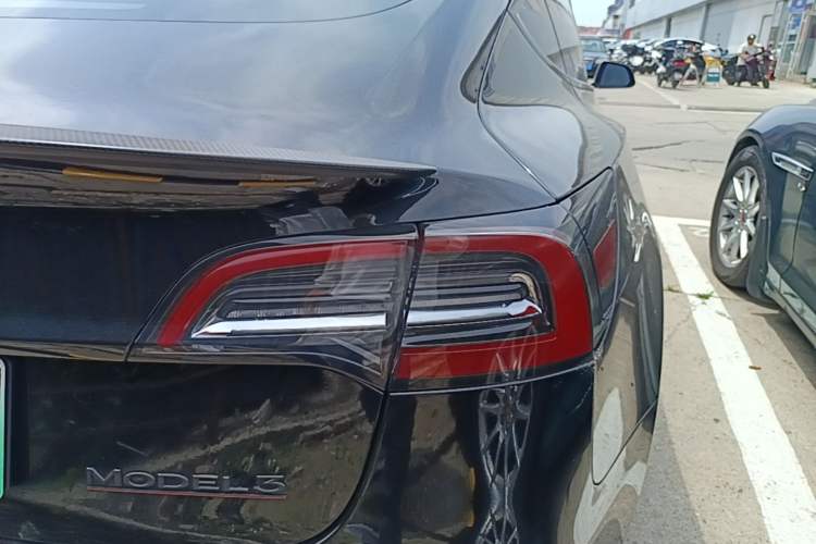 Used Tesla Model 3 2022 Performance High-Performance All-Wheel-Drive Version Right Rear Taillight