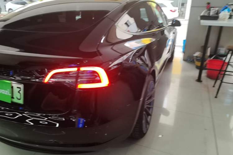 Used Tesla Model 3 2022 Performance High-Performance All-Wheel-Drive Version Right Rear Taillight