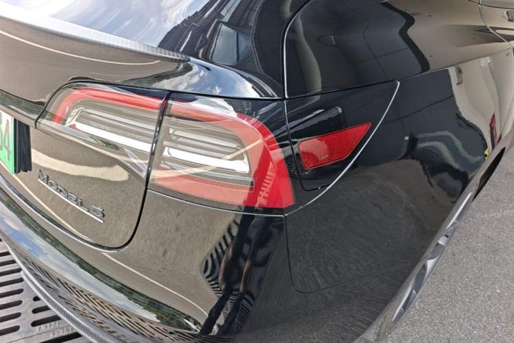 Used Tesla Model 3 2022 Performance High-Performance All-Wheel-Drive Version Right Rear Taillight