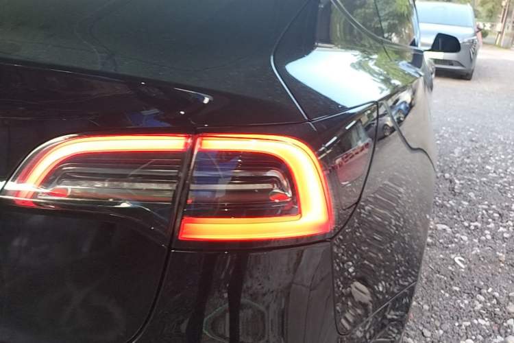 Used Tesla Model 3 2022 Rear-Wheel-Drive Version Right Rear Taillight