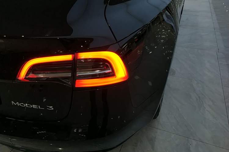 Used Tesla Model 3 2022 Rear-Wheel-Drive Version Right Rear Taillight