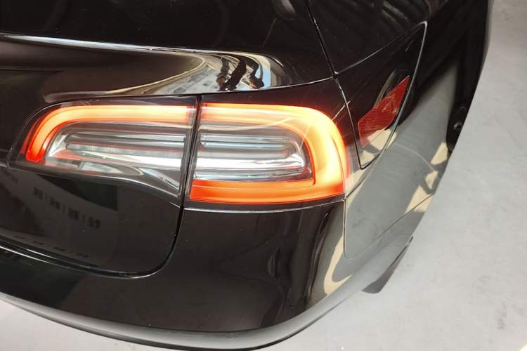 Used Tesla Model 3 2022 Rear-Wheel-Drive Version Right Rear Taillight