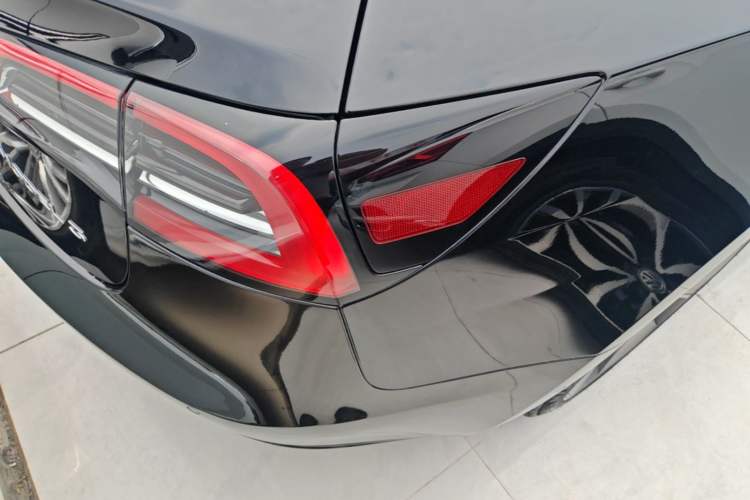 Used Tesla Model 3 2022 Rear-Wheel-Drive Version Right Rear Taillight