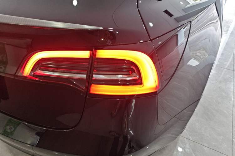 Used Tesla Model 3 2022 Performance High-Performance All-Wheel-Drive Version Right Rear Taillight