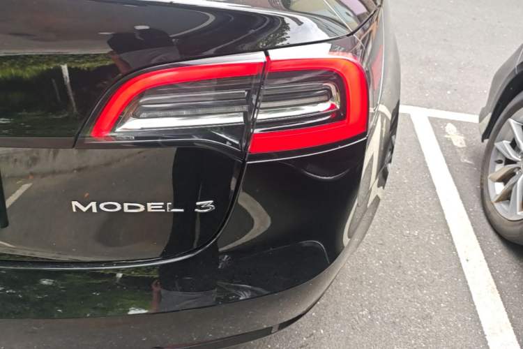 Used Tesla Model 3 2022 Rear-Wheel-Drive Version Right Rear Taillight