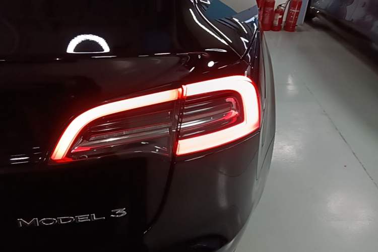 Used Tesla Model 3 2022 Rear-Wheel-Drive Version Right Rear Taillight
