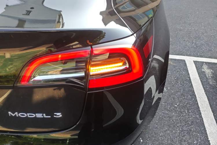 Used Tesla Model 3 2022 Rear-Wheel-Drive Version Right Rear Taillight